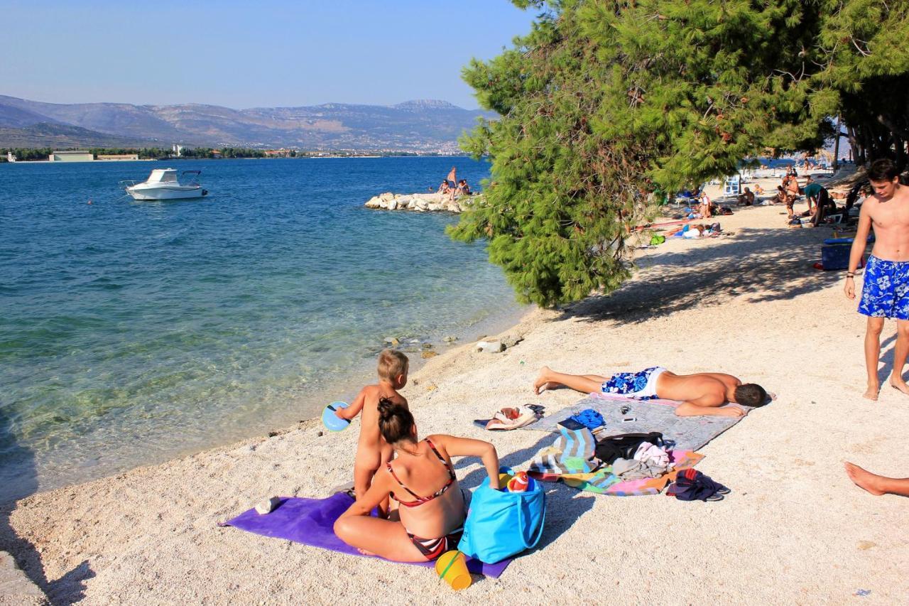 Apartments By The Sea Arbanija, Ciovo - 1085 Trogir Exterior foto
