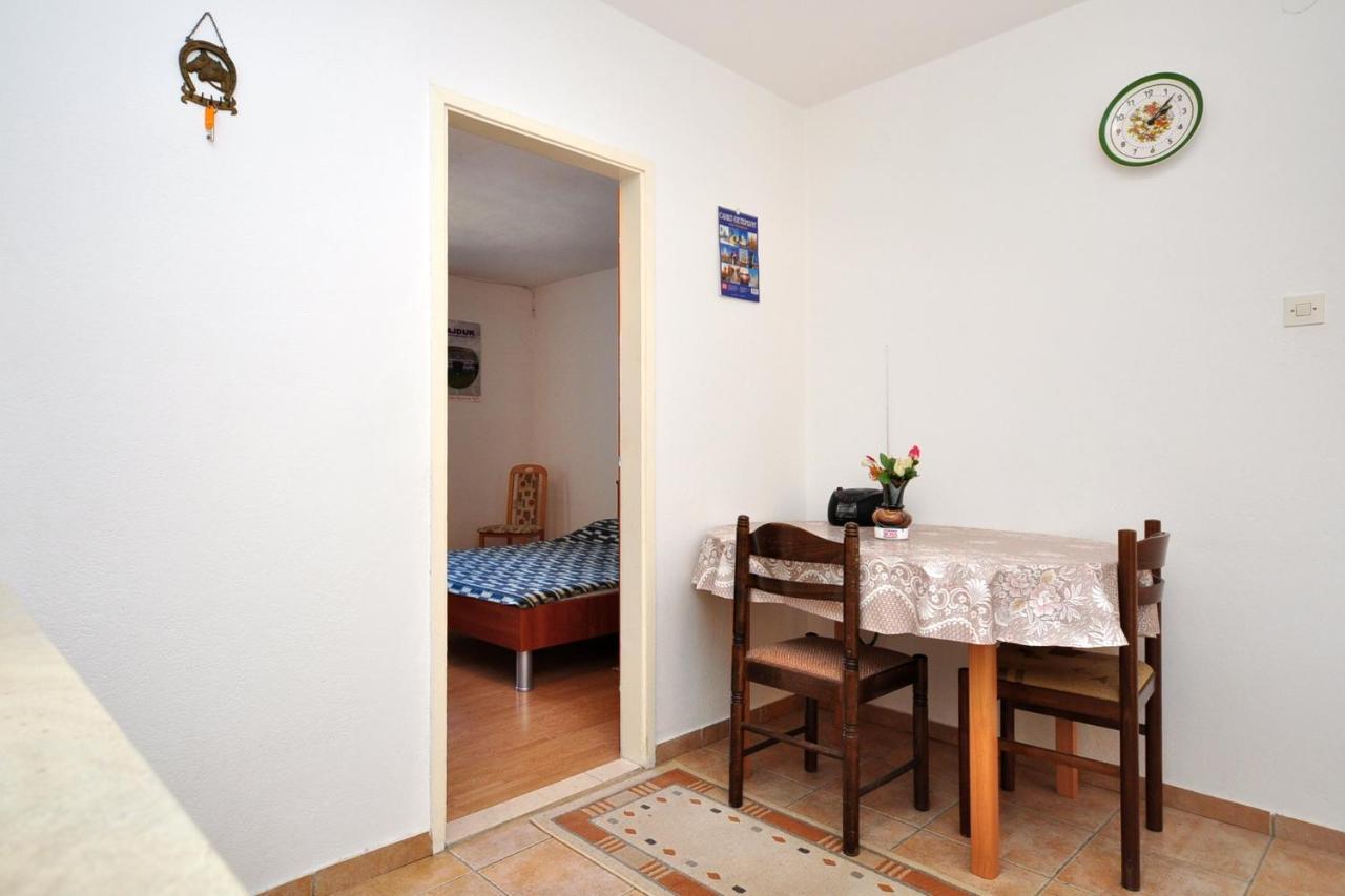 Apartments By The Sea Arbanija, Ciovo - 1085 Trogir Exterior foto