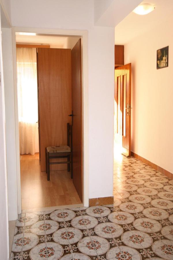 Apartments By The Sea Arbanija, Ciovo - 1085 Trogir Exterior foto